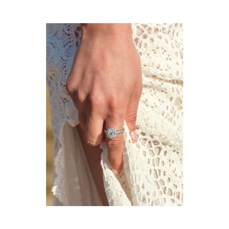 Anillo de oro blanco y brillantes Anillo de oro blanco y brillantes