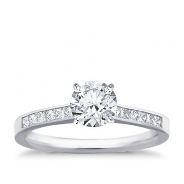 Anillo de oro blanco y brillantes